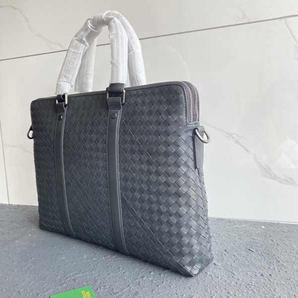 ボッテガヴェネタバッグ側面デザイン